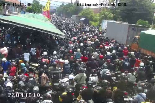 Kisah Pemudik Terjebak 15 Jam Menuju Gilimanuk, dari Pagi Ketemu Dini Hari di Jalan