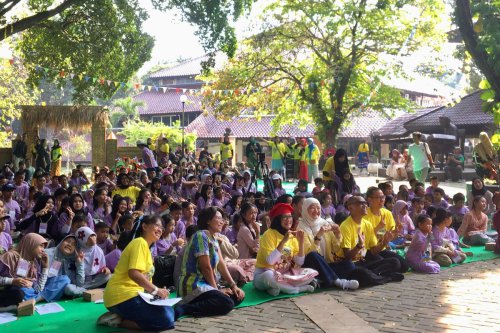 Psikolog: Anak Bisa Lepas dari Gadget Asalkan Orangtua Aktif Menemani Bermain