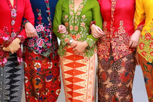 Jejak Panjang Kebaya di Indonesia, dari Abad ke-15 hingga Panggung Mode Modern