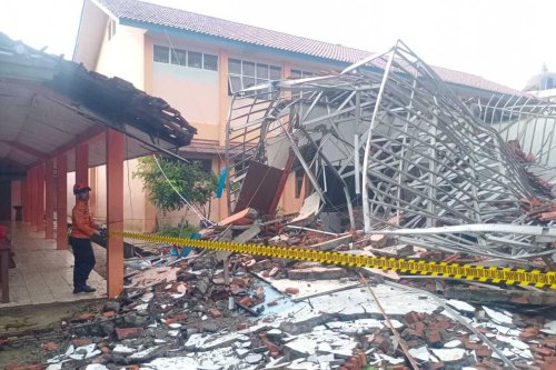 Top 44+ Siswa Jadi Korban Atap Sekolah Ambruk di Bogor, KDM Tanggung Biaya Pemulihan dan Janji Bangun Kembali