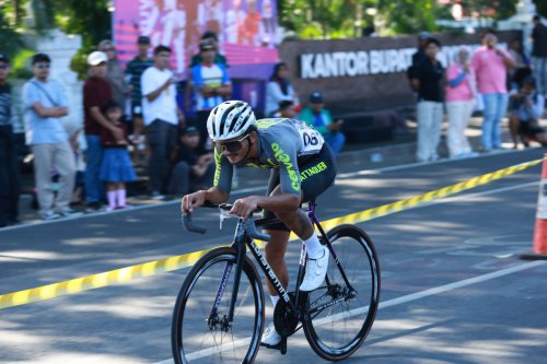 Rawat Sport Tourism, Banyuwangi Ubah Jalan Protokol Jadi Sirkuit Balap Sepeda