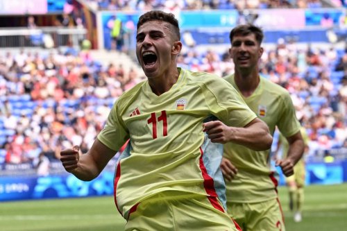 Barcelona Siapkan Opsi Rekrut Bek Monaco, Masalah Batas Gaji dan Fair Play Keuangan, Vanderson Masih Jadi Prioritas, Ketergantungan pada Penjualan Besar, Barcelona Berpeluang Rekrut Bek Baru Jika Fermin Lopez Hengkang