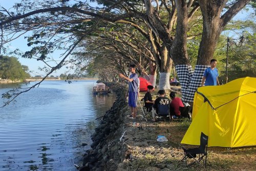 Camping Ground Baru di Pantai Glagah Kulon Progo, Bisa Kemah Atas Air