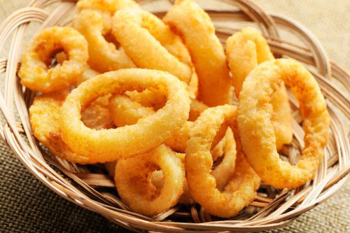 Cara Bikin Onion Ring Renyah Tanpa Tepung Bumbu, Tambah 1 Bahan Saja