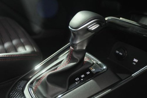 Estimasi Biaya Perbaikan Transmisi CVT pada Mobil
