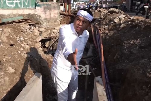 jawa barat, drainase, Dedi Mulyadi, saluran drainase, Dedi Mulyadi Geram Temukan Proyek Drainase Asal Jadi: Ini untuk Nipu Kita