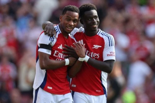 Liga Inggris, Premier League, Arsenal, Leeds United, Arsenal vs Leeds United, Bukayo Saka, Arsenal vs Leeds, skor arsenal vs leeds united, Jurrien Timber, liga inggris 2025-2026, HT Skor Arsenal Vs Leeds United 2-0, Jurrien Timber Jadi Pembeda