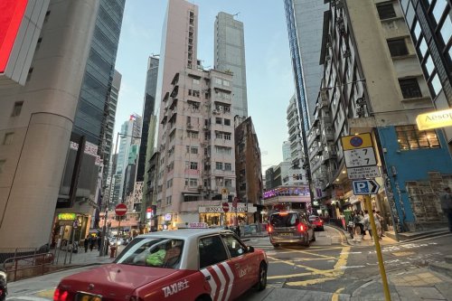 Topan Super Ragasa, 4 Negara Termasuk Indonesia Rilis Peringatan Perjalanan ke Hong Kong