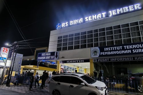 Kronologi Kecelakaan Bus di Gunung Bromo, Korban Tewas Termasuk Karyawan dan Keluarga, Kisah Haru Korban, Evakuasi Korban Kecelakaan Bus, Suasana Haru di RS Bina Sehat Jember, Sopir Bus Ditahan Polisi, Kronologi Kecelakaan Bus Karyawan RS Bina Sehat Jember di Bromo, 8  Tewas