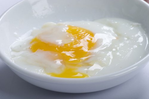 Ada Bakteri Salmonella, Apakah Aman Makan Telur Setengah Matang?