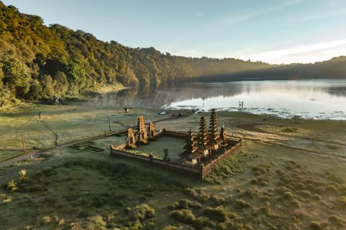 Top 7+ Wisata Bali Utara, Sisi Lain Bali yang Sepi dan Menenangkan