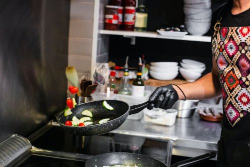 Top 5+ Tips Masak Tanpa Minyak Saat Cuaca Panas, Badan Ringan saat Kemarau