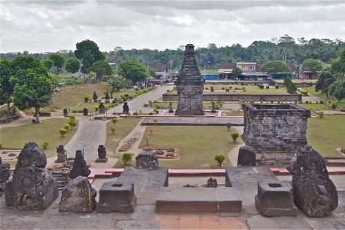 kerajaan, candi, Jawa Timur, wisata, 8 Wisata Candi di Jawa Timur, Lokasi, Sejarah, dan Peninggalan Kerajaannya
