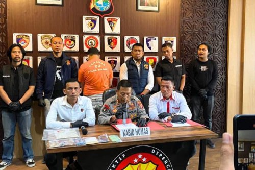 Kronologi Pencurian Dana Desa Tapandullu Rp388 Juta, Modus Pelaku: Intai Korban Sejak di Bank, Motif: Ekonomi, Gaya Hidup Mewah, dan Utang, Kuasa Hukum Jumardin: Klien Kami Clean and Clear, Terungkap Setelah 5 Bulan, Ini Kronologi Pencurian Dana Desa Rp 388 oleh Eks Pimpinan Bank di Mamuju