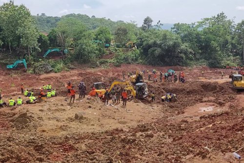 Update Pencarian Korban Longsor Cibeunying Hari Ini: Dua Ditemukan, Delapan Masih Hilang