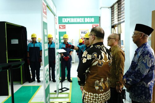 Penghargaan, vokasi, Jawa Timur, Dukung Pendidikan Vokasi, Daihatsu Raih Penghargaan Pemprov Jatim