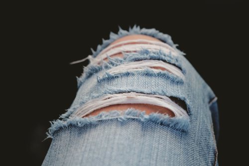 Madonna Pakai Jeans Sobek Lagi, Tren Fashion Era 1980-an Disebut Kembali Bangkit