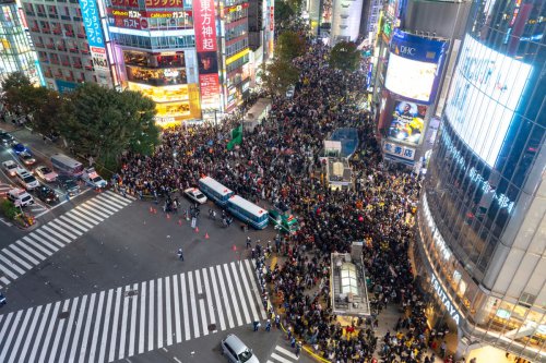 Jalan Kaki di Jepang Tak Bisa Asal, Ini Aturan Menyeberang yang Wajib Kamu Tahu