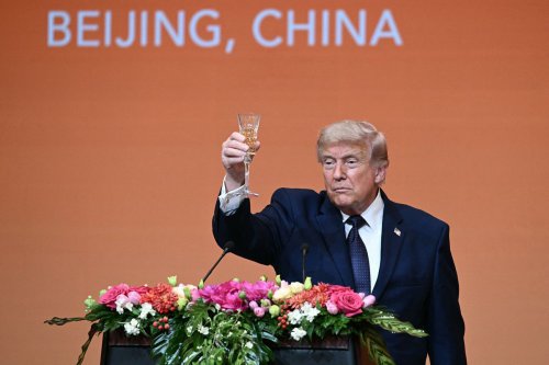 Dokter Minta Trump Diet walau Secara Fisik Bugar