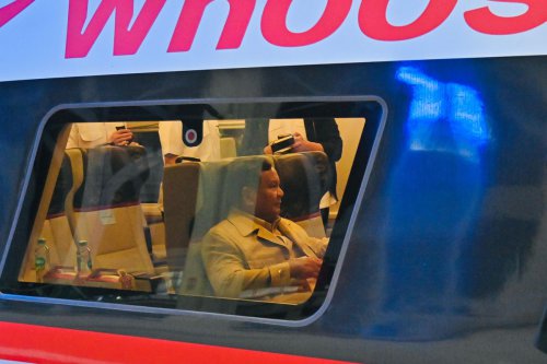 Prabowo Naik Whoosh ke Bandung Malam Tadi, Ada Agenda Apa?