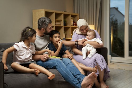 Cara Jaga Mental Anak saat Fondasi Keluarga Goyah