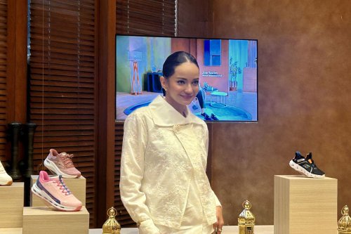 Self-Love ala Enzy Storia, Traveling dengan Sepatu yang Nyaman