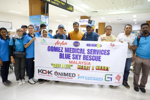 Gubernur Aceh Terima Bantuan Obat dan Makanan dari Malaysia untuk Korban Banjir