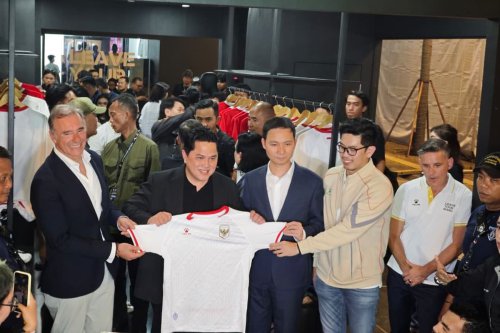 Kelme Rilis Jersey Baru, Erick Thohir Berharap Timnas Indonesia Hoki