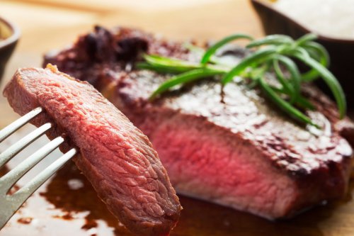 Cairan Merah pada Steak Medium Ternyata Bukan Darah