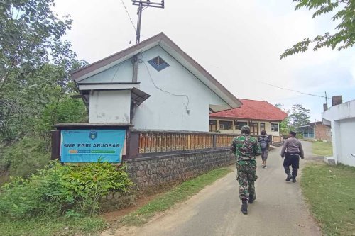 Pelaku Pembunuhan Belum Tertangkap, 6 SD di Pacitan Diliburkan, Siswa Belajar di rumah
