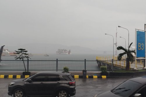BMKG Peringatkan Gelombang Tinggi di Selat Bali, ASDP Utamakan Keselamatan Penyeberangan