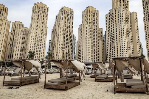 Pemilik Restoran di Dubai Pangkas Gaji Karyawan Imbas Perang Timur Tengah