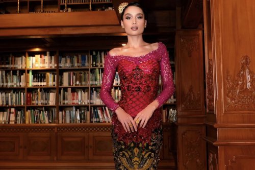 Cinta Laura Tak Malu Pakai Baju Lama, Senang Bisa Mix and Match