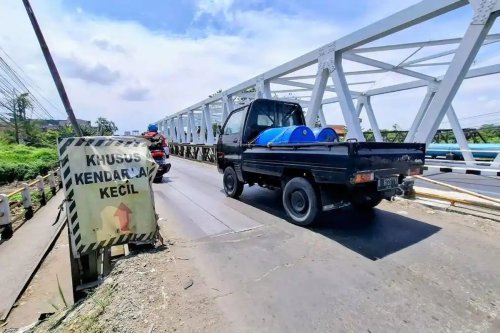 Ini Alasan Bupati Bandung Ancam Ambil Alih Perbaikan Jembatan Sasak Geulis