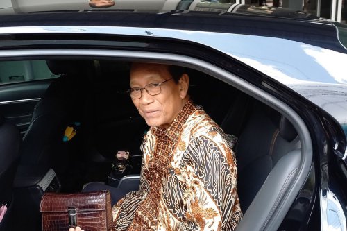 Jarang Gunakan &ldquo;Tot Tot Wuk Wuk&rdquo;, Sultan HB X: Enggak Perlu Dipersoalkan Pakai Pengawalan atau Tidak