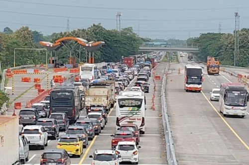 Ban Mobil Retak Halus Usai Perjalanan Jauh, Jangan Diabaikan
