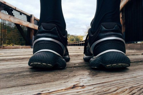 Tips Memilih Sepatu Lari untuk Pemula Menurut Atlet, Pilih Kategori Super Trainer