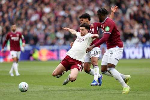Kiper West Ham Nilai VAR Tak Konsisten Usai Kalah Lawan Arsenal