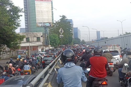 Kata Ahli Soal Macet di TB Simatupang: Perbanyak Transportasi Umum