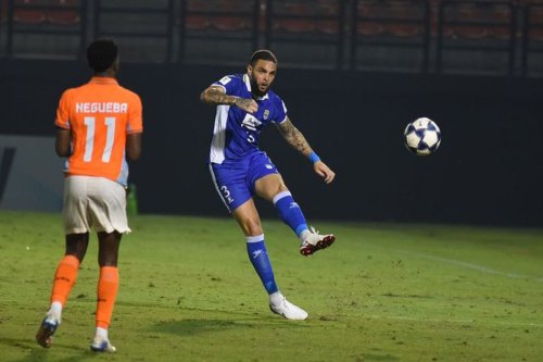 Penilaian Bojan Hodak Soal Debut Layvin Kurzawa di Persib