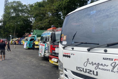 Pemerintah dan DPR Sepakati Kebijakan Zero ODOL untuk Transportasi yang Lebih Baik, Dukungan Asosiasi Pengusaha Truk Indonesia terhadap Kebijakan, Memahami Kompleksitas Latar Belakang Pengemudi Truk, Klasifikasi Pengusaha Truk Sangat Penting dalam Kebijakan, Kebijakan Zero ODOL 2027: Menjawab Tantangan Transportasi Indonesia