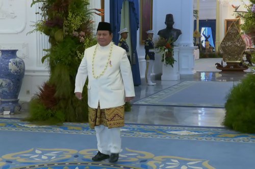 Prabowo, 17 Agustus 2025, hut ke 80 ri, beskap demang betawi, busana prabowo, Prabowo Kenakan Beskap Demang Betawi dan Songket di HUT ke-80 RI, Ini Maknanya