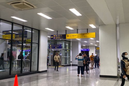 Jadwal KRL Manggarai-Cikarang April 2025, Termalam 00.15 WIB