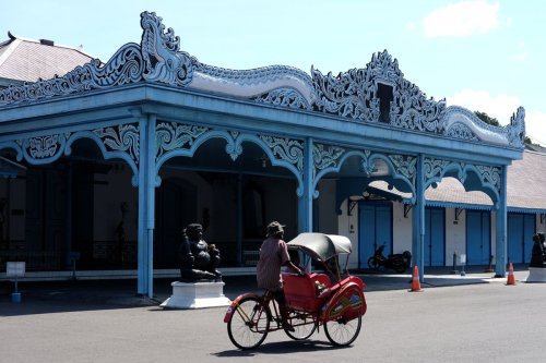 Keraton Surakarta Ditutup Usai Wafatnya Pakubuwono XIII, Wisatawan Hanya Bisa Melihat dari Pelataran