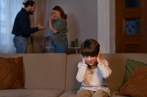 Trauma Masa Kecil Bikin Orang Takut Punya Anak, Ini Penjelasan Psikolog