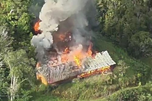 KKB Bakar Sekolah di Pegunungan Bintang Papua, Kontak Tembak Pecah dengan Aparat