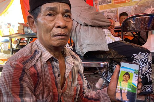 Kecemasan Keluarga Korban Ponpes Al-Khoziny, Saidi: Saya Hanya Ingin Cucu Saya Ditemukan