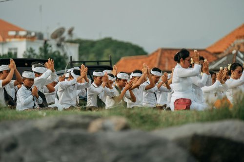 ucapan hari raya nyepi, ucapan selamat hari raya Nyepi, ucapan Hari Raya Nyepi dalam bahasa bali, Selamat Hari Raya Nyepi, ucapan hari raya nyepi 2025, selamat hari raya nyepi 2025, tahun baru saka 2025, nyepi tahun 2025, 70 Ucapan Hari Raya Nyepi 2025 dalam Bahasa Indonesia dan Bali