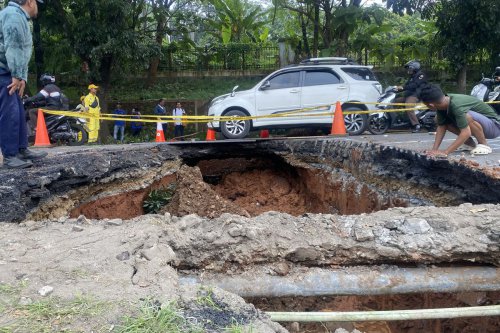 Ada Jalan Ambles, Begini Rekayasa Lalu Lintas di Lenteng Agung