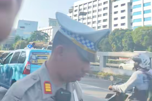 Viral, Video Polisi Tolak Bantu Cari HP Penjual Es Kopi yang Hilang: "Bukan Urusan Saya"